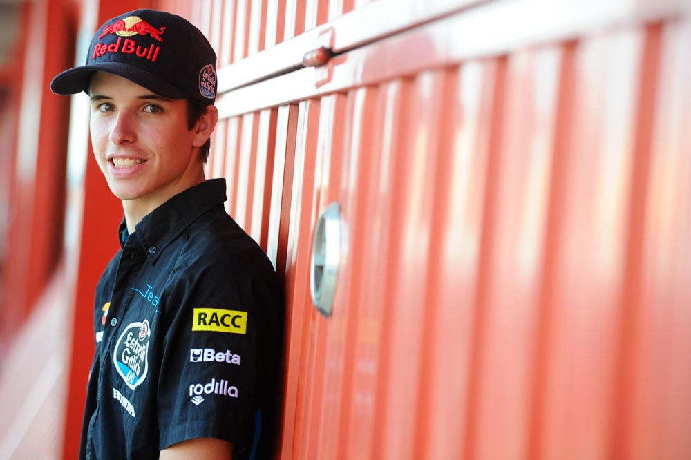 Vídeo: Álex Márquez visita el museo de su hermano en Cervera
