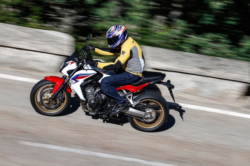 Motociclismo 2.421: Contenidos de la revista