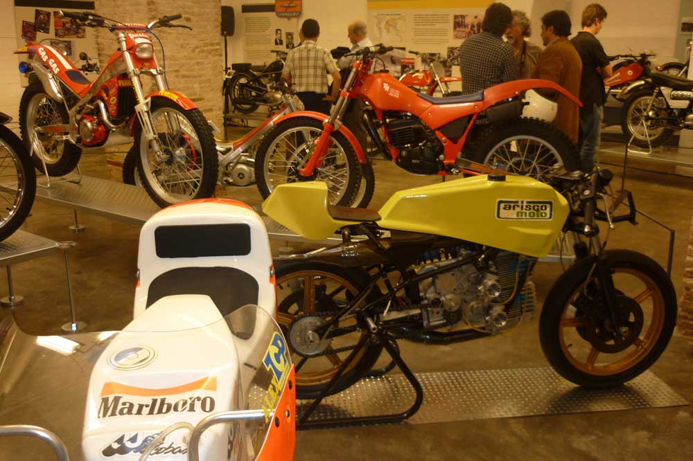 20% en tu visita del Museo de la Moto