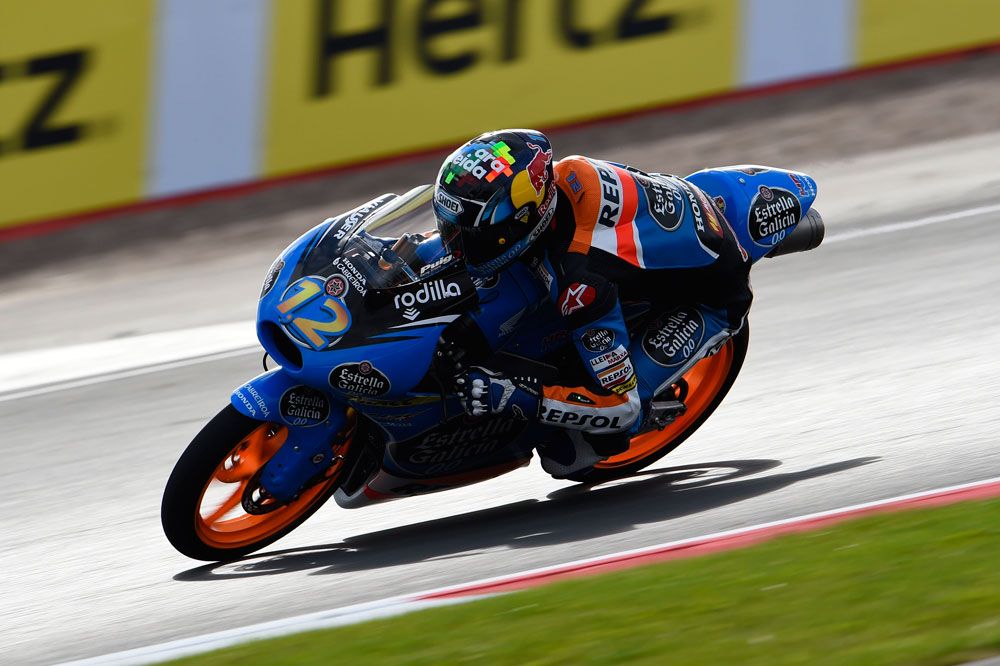 Alex Márquez controla los terceros libres de Moto3