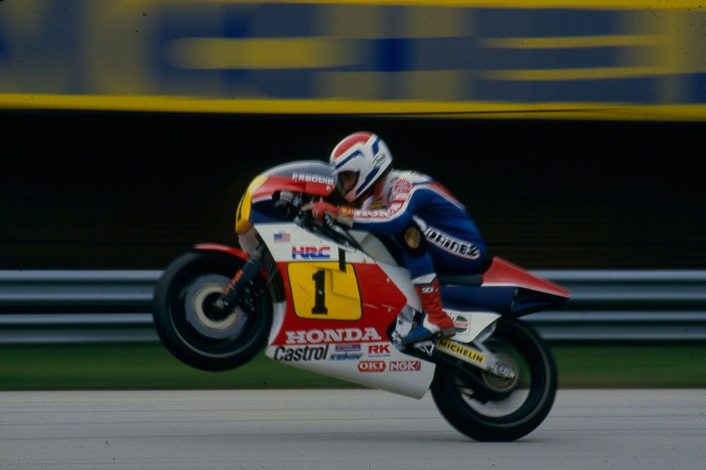 Las motos de carrera alternativas