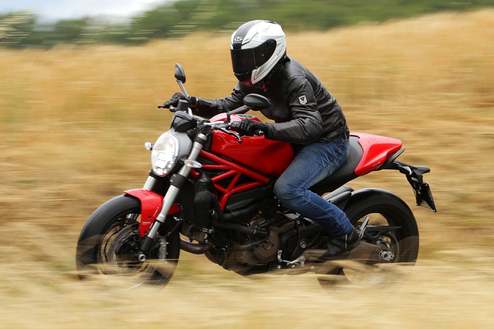 Ducati Monster 821. Prueba
