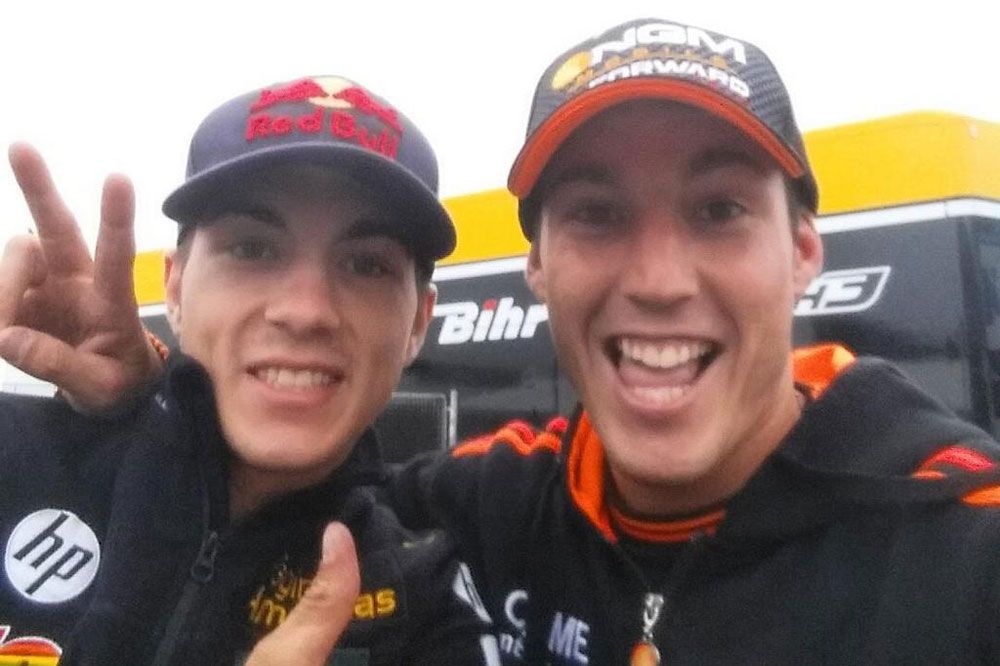 Aleix Espargaró y Maverick Viñales con Suzuki en 2015