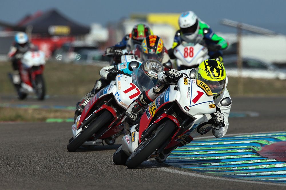 Marc Alcoba, campeón de la Copa Honda CBR250R