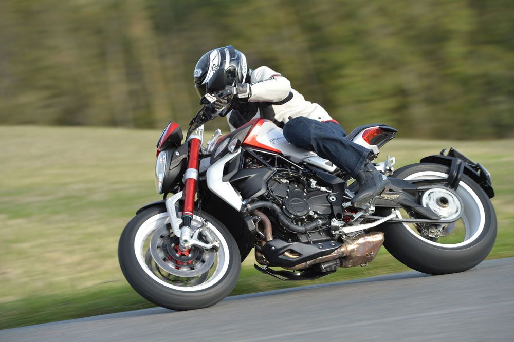 Motociclismo 2.434: Contenidos de la revista