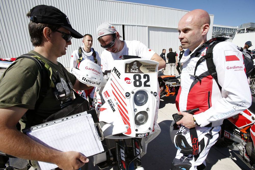 Muere en el Dakar el piloto polaco Michal Hernik
