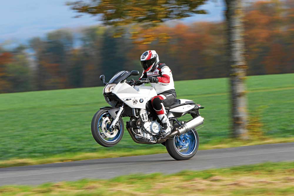 Motociclismo 2.443: Contenidos de la revista