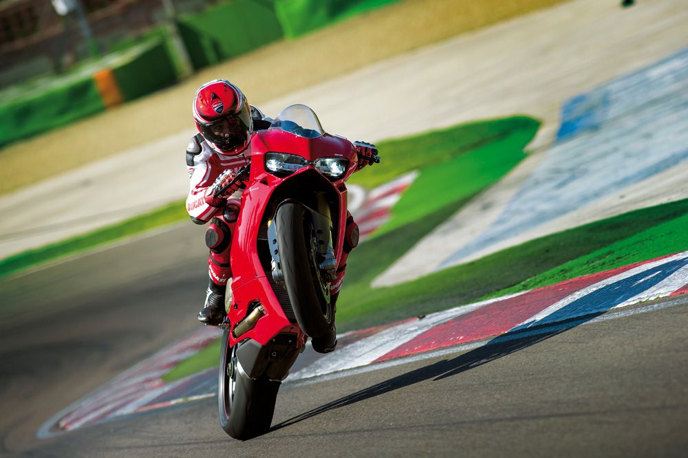 Motociclismo 2445: Contenidos de la revista