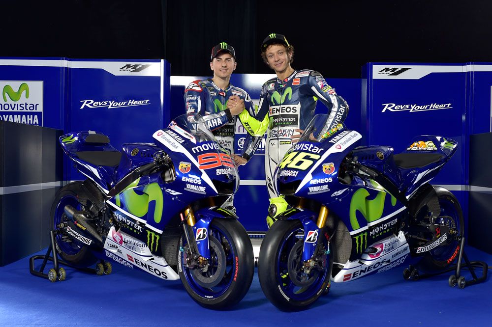 Lorenzo y Rossi presentan la Yamaha 2015 de MotoGP