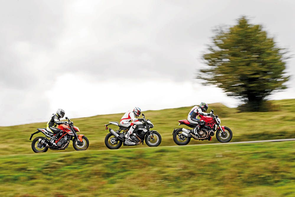 Comparativa Supernaked bicilíndricas: KTM, Ducati, EBR