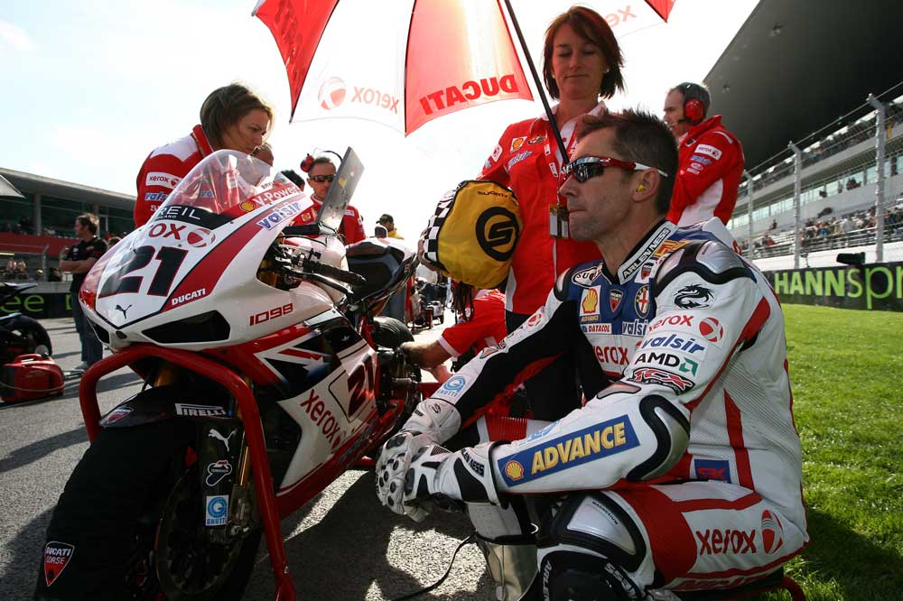 Troy Bayliss correrá en Phillip Island