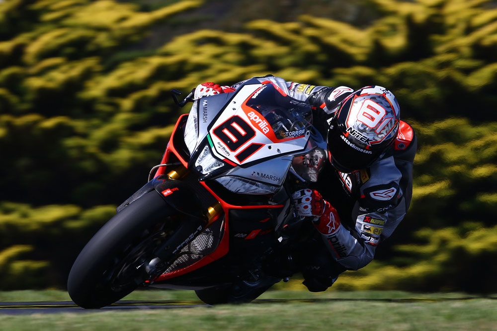 Alex Lowes y Jordi Torres, los más rápidos en Australia