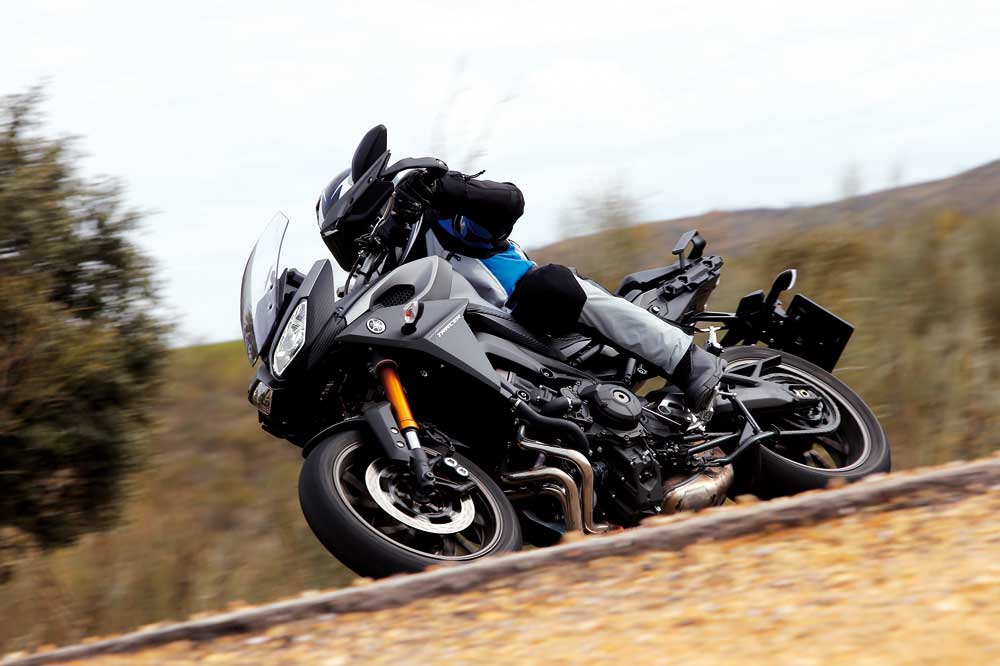 Motociclismo 2449: Contenidos de la revista
