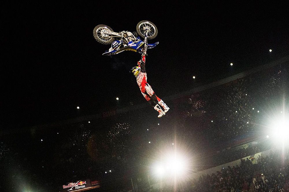 Clinton Moore gana la primera prueba del X-Fighters 2015