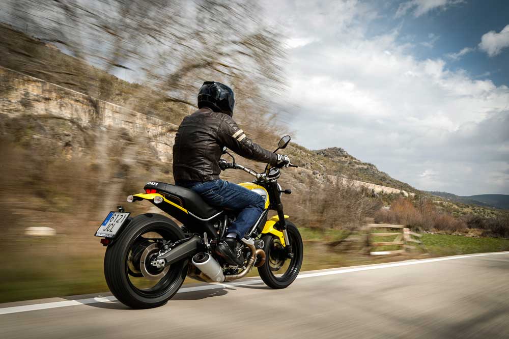 Motociclismo 2451: Contenidos de la revista