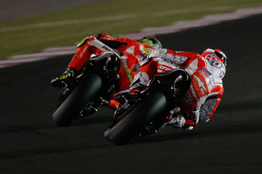 Las Ducati lideran la primera jornada de test en Qatar