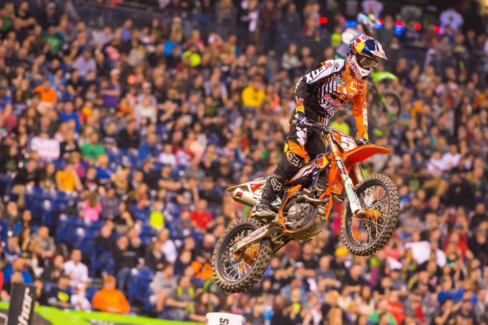Ryan Dungey, tercera victoria consecutiva en el AMA de Supercross