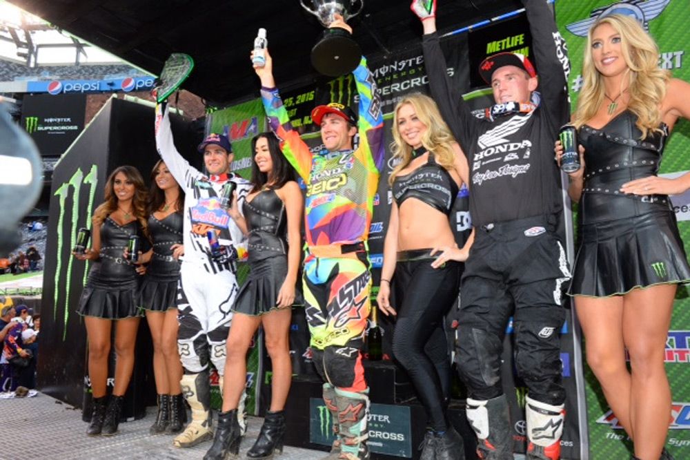 Tomac gana la penúltima prueba del AMA de Supercross