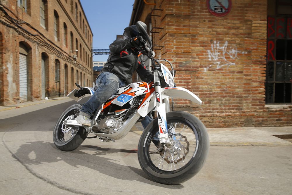 Prueba de la KTM Freeride E-SM 2015