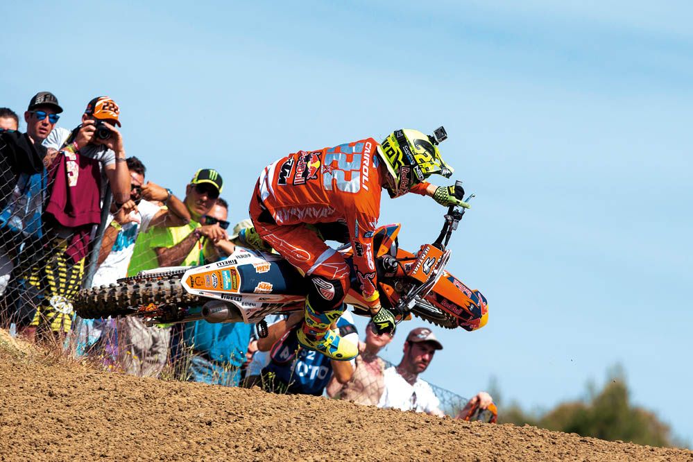 Cairoli regresa a la victoria en el MXGP de Talavera
