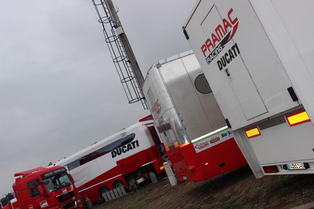 La lluvia condiciona los test de Michelin