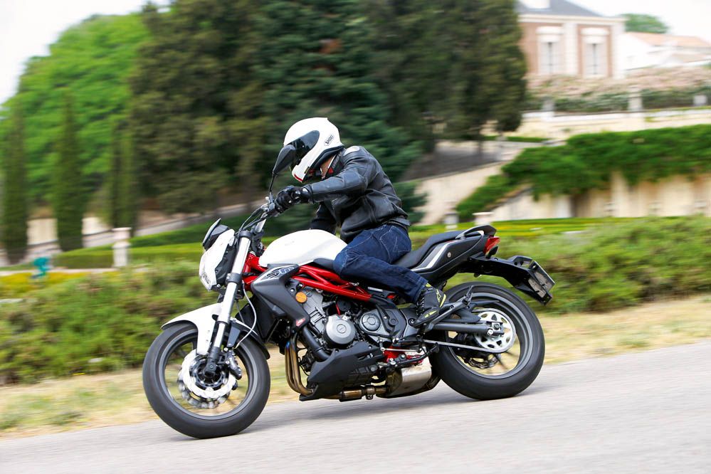Prueba: Benelli BN 302