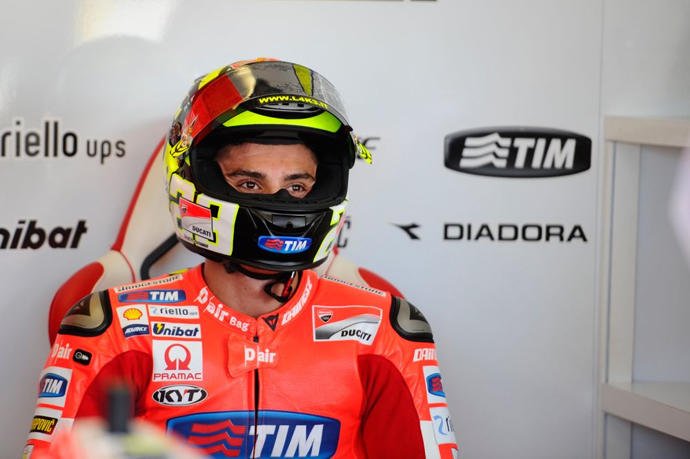 Andrea Iannone vuelve a lesionarse el hombro