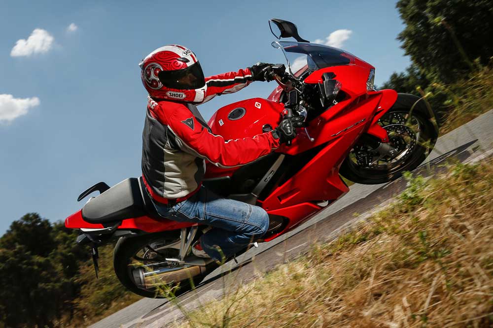 Lo que pagan los motoristas por su seguro de moto