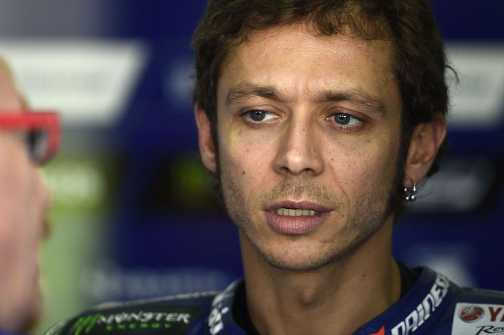 Valentino Rossi: Estoy preocupado con mi ritmo, soy medio segundo más lento que los tres de arriba