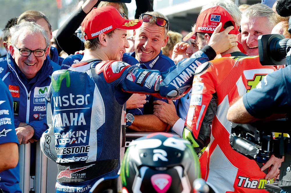 Lorenzo sobre Iannone: El sábado quería matarle, pero esta noche será mi mejor amigo