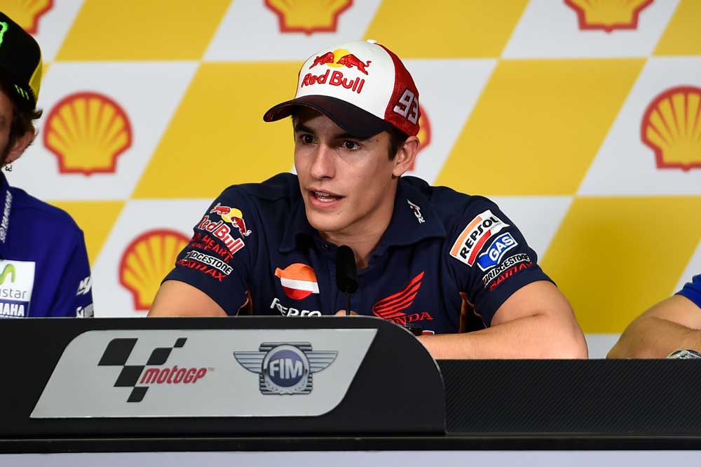 Marc Márquez: No sé por qué Rossi me mete presión, si al que tiene que batir es a Lorenzo