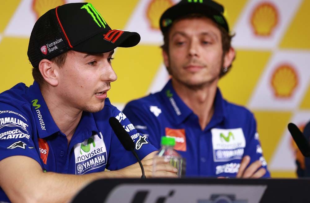 Jorge Lorenzo: Si Rossi tuviese suficiente velocidad no estaría preocupado por otras cosas