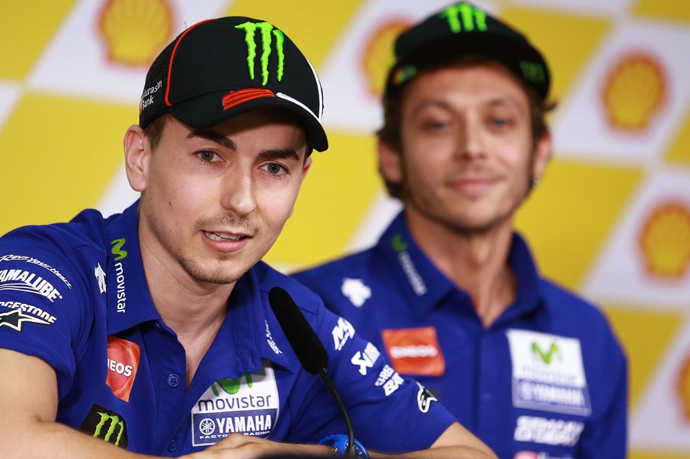 Lorenzo: Si Rossi siente presión, perfecto