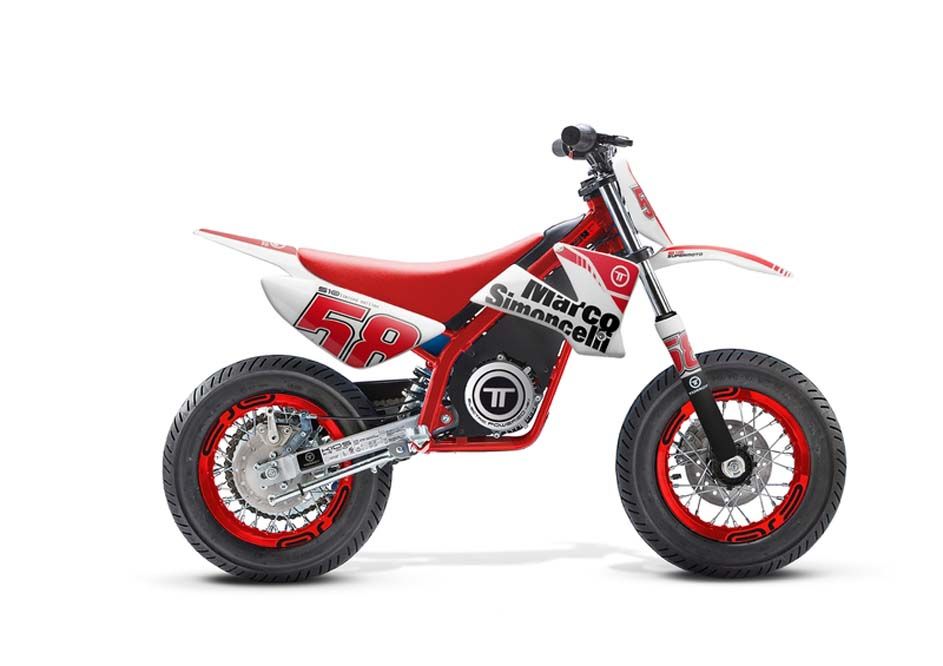 Nueva Torrot infantil con los colores de Simoncelli