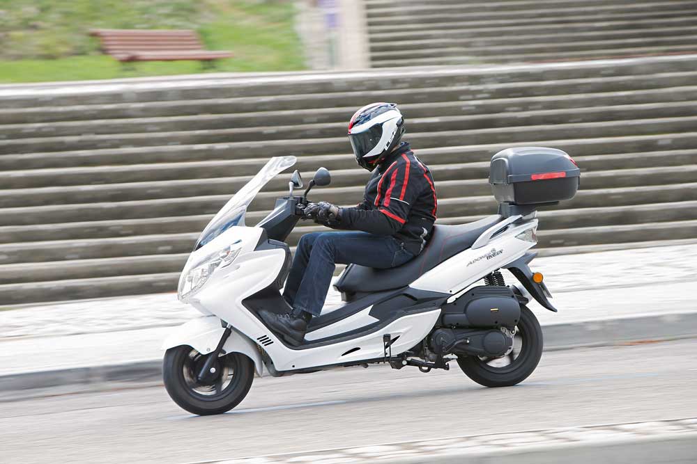 Prueba Riya Adonis 125