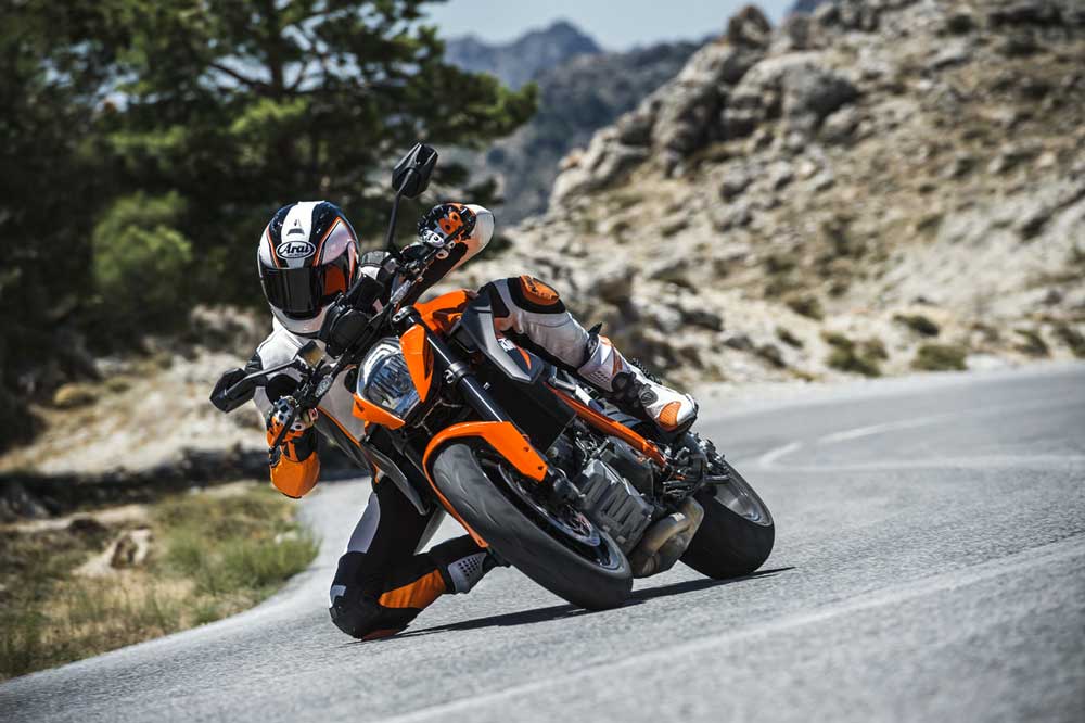 Vota online por la Moto del Año 2016 y gana una KTM 1290 Super Duke R