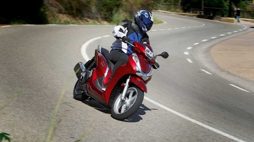 Honda, líder del mercado de motos 2015 en España