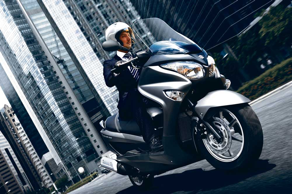 Ventajas de comprar y vender una moto en un Concesionario Oficial
