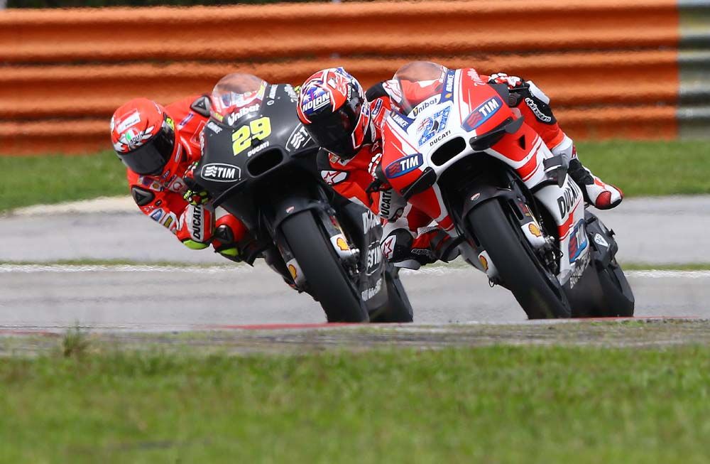 ¿Sería Casey Stoner la primera Ducati en una carrera del Mundial de MotoGP?