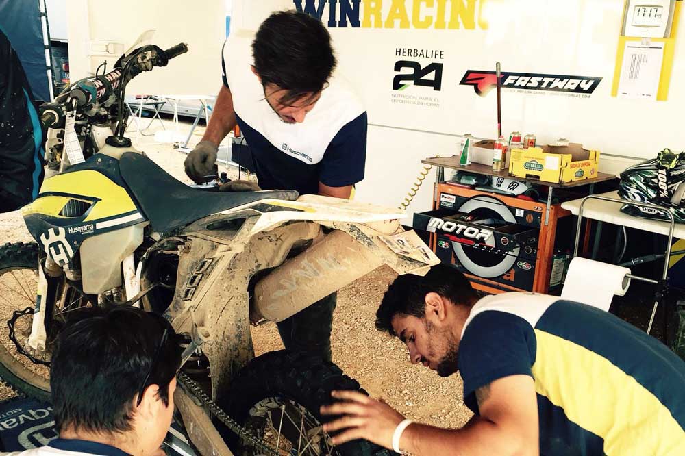 Husqvarna dará asistencia a los privados en el Campeonato de España de Enduro