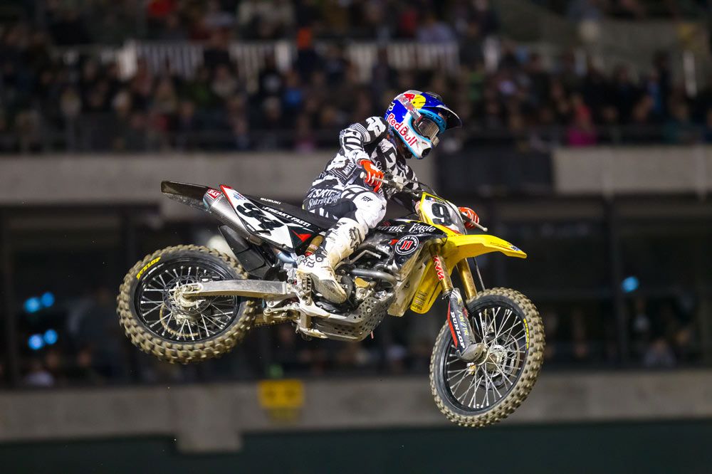 Ken Roczen gana su primera carrera en el SX USA 2016