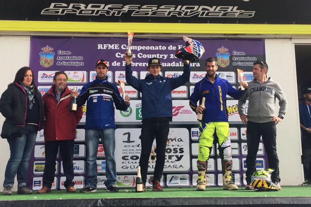 Tosha Schareina gana la primera prueba del Nacional de Cross Country