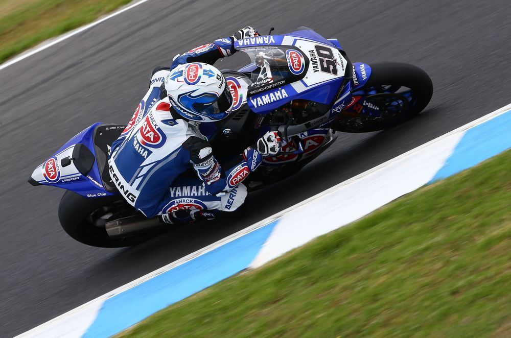 Yamaha y Sylvain Guintoli dominan los primeros entrenamientos de Australia