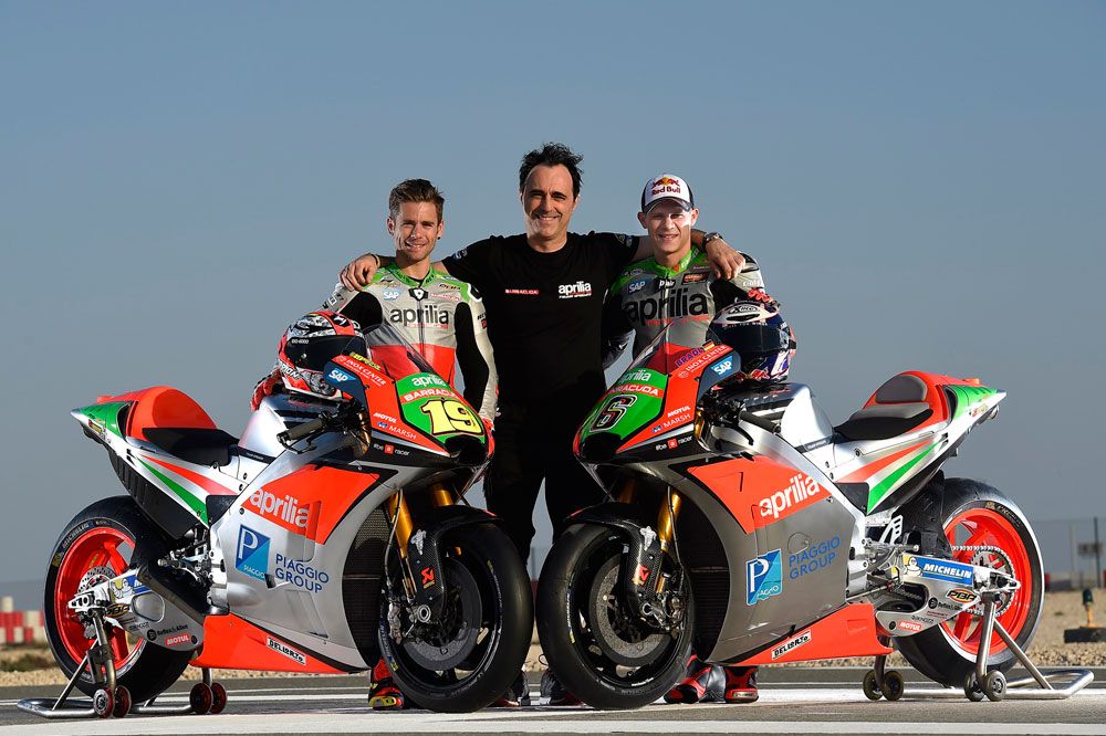 La Aprilia RS-GP 2016, presentada por Álvaro Bautista y Stefan Bradl