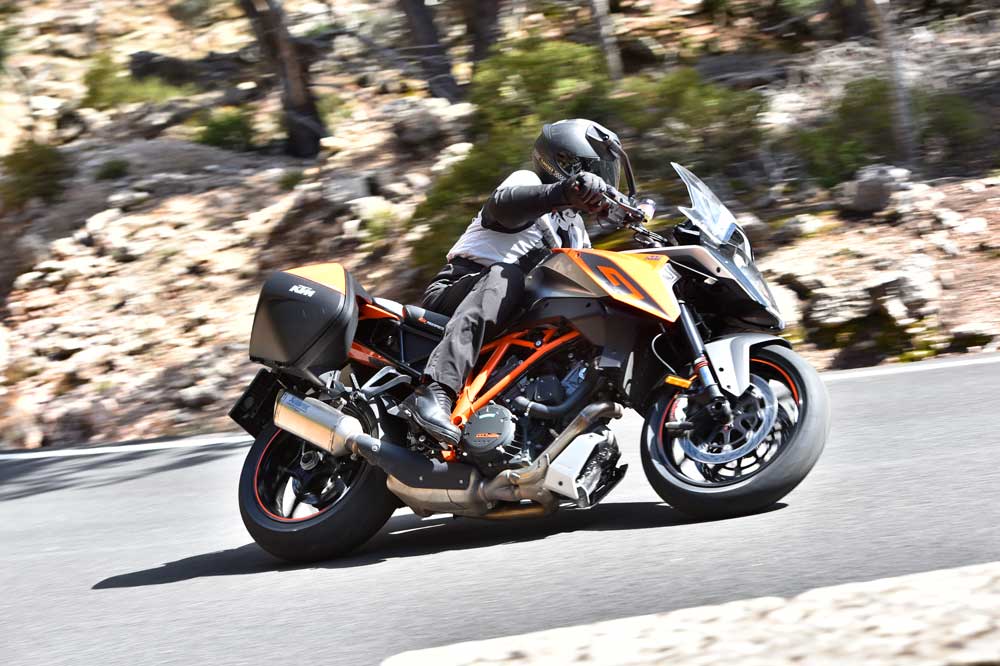 KTM 1290 Super Duke GT, una moto turística y muy deportiva