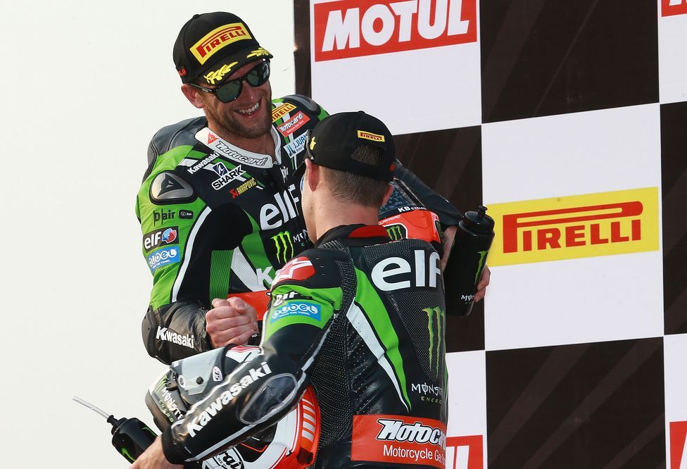 Tom Sykes gana la segunda carrera de Tailandia de Superbike. Jules Cluzel gana en Supersport.