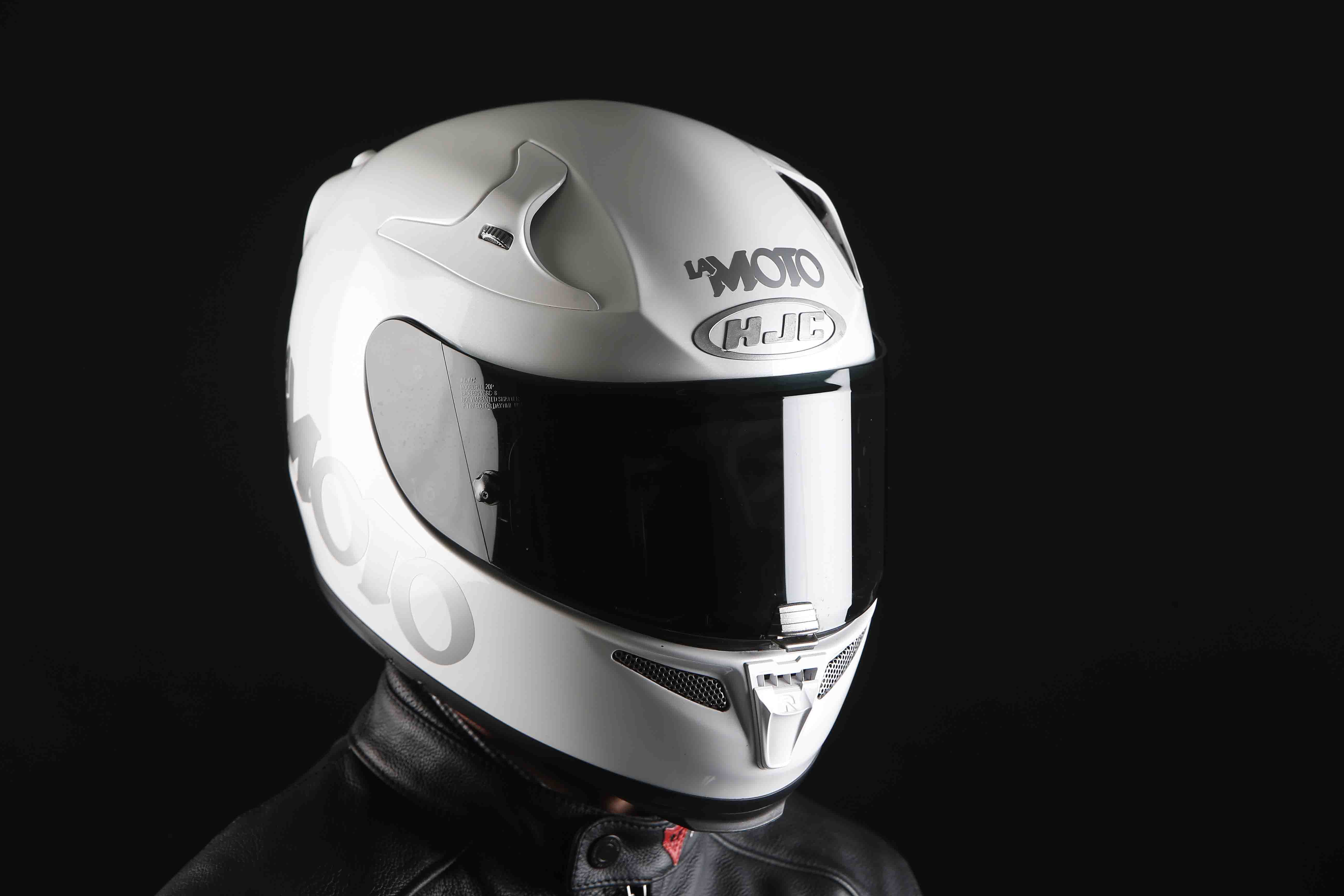 HJC RPHA 10 Plus: casco de moto probado durante un año