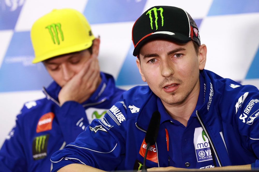 Lorenzo “Todos sabemos quién puede solucionar los abucheos, pero igual no le interesa”