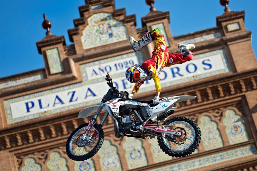 Red Bull X-Fighters selecciona a dos nuevos pilotos para la competición