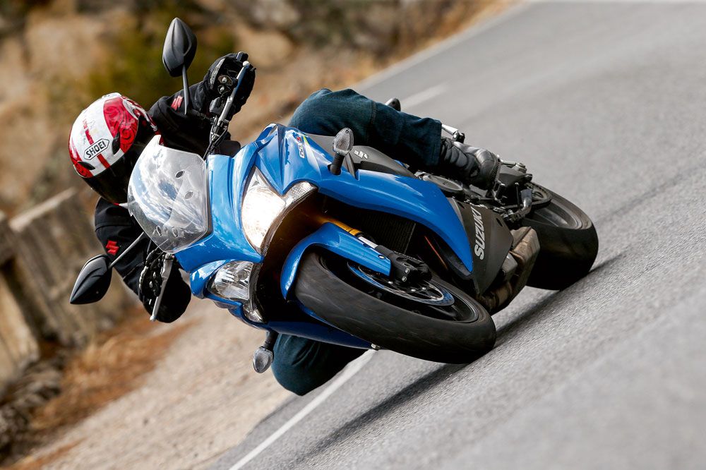 Suzuki GSX-S1000F, una moto sport turismo ligera y potente